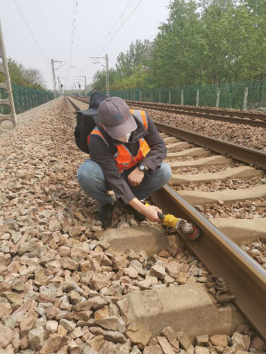 疫情期间，，，，，轨路集团加快钢轨电子标签执行.png